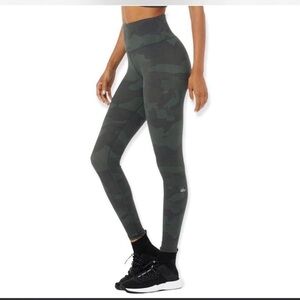 ALO Yoga Camo High-Rise Leggings